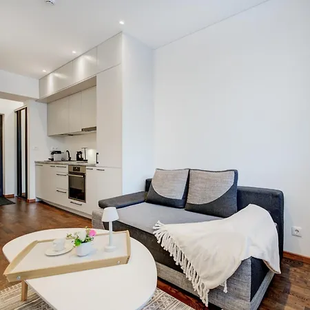 Modern Near Old Town & River In Center Apartment