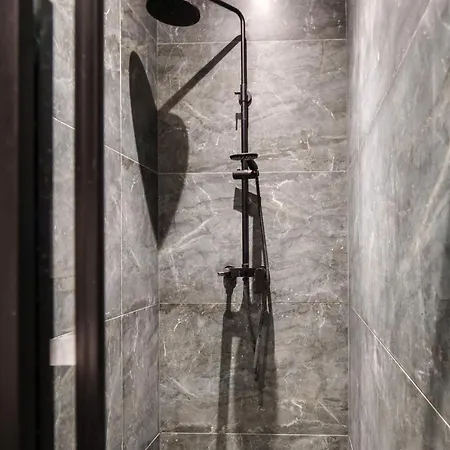 Modern Near Old Town & River In Center Vilnius