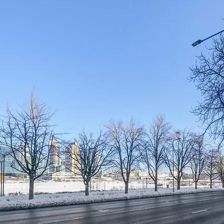 Modern Near Old Town & River In Center *